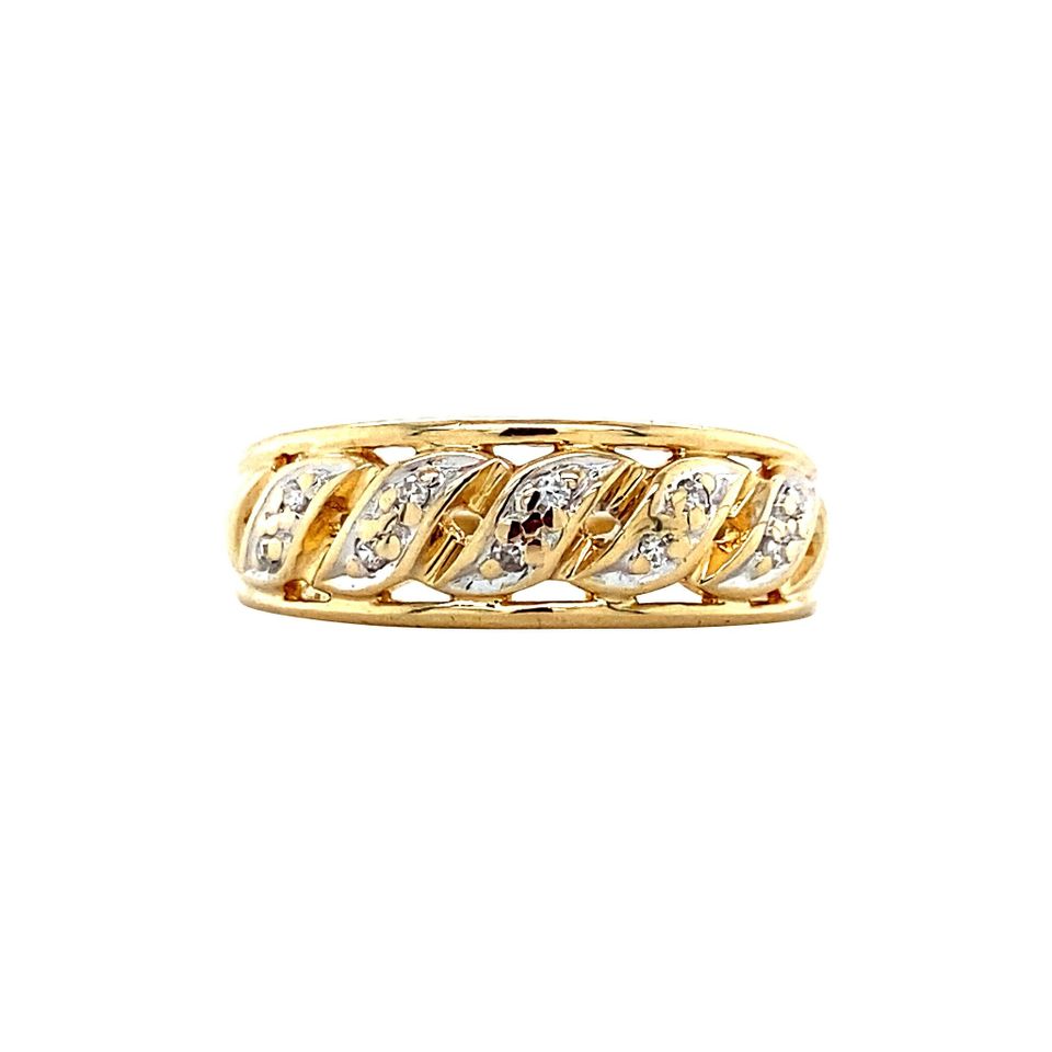 Vintage 14K Gold Ring with Diamond