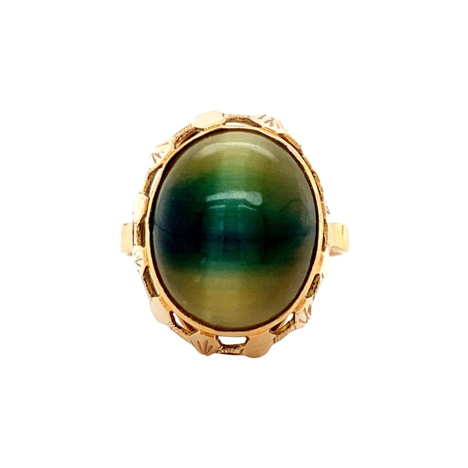 Vintage 18K Gold Ring with Quartz