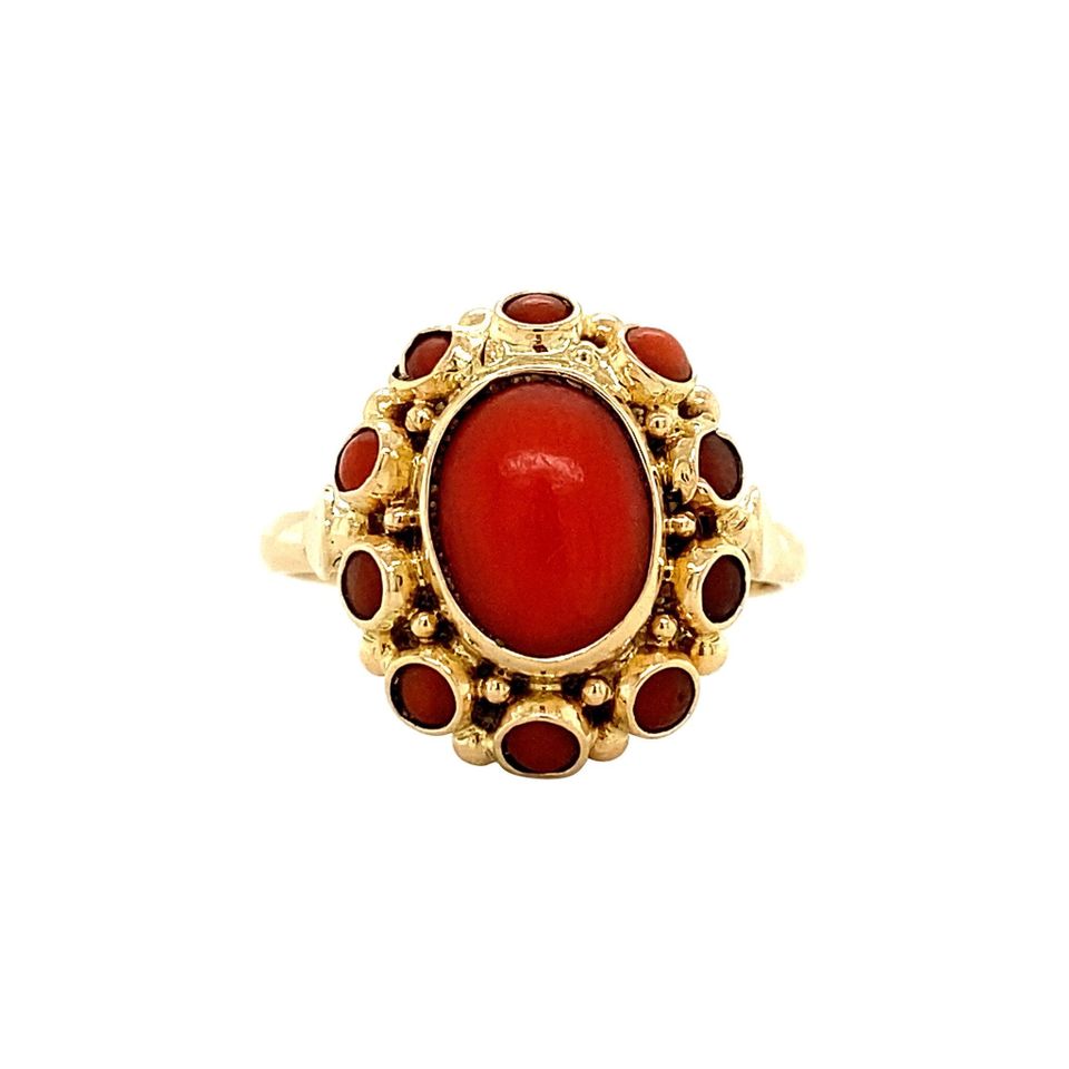 Vintage 14K Gold Ring with Red Coral