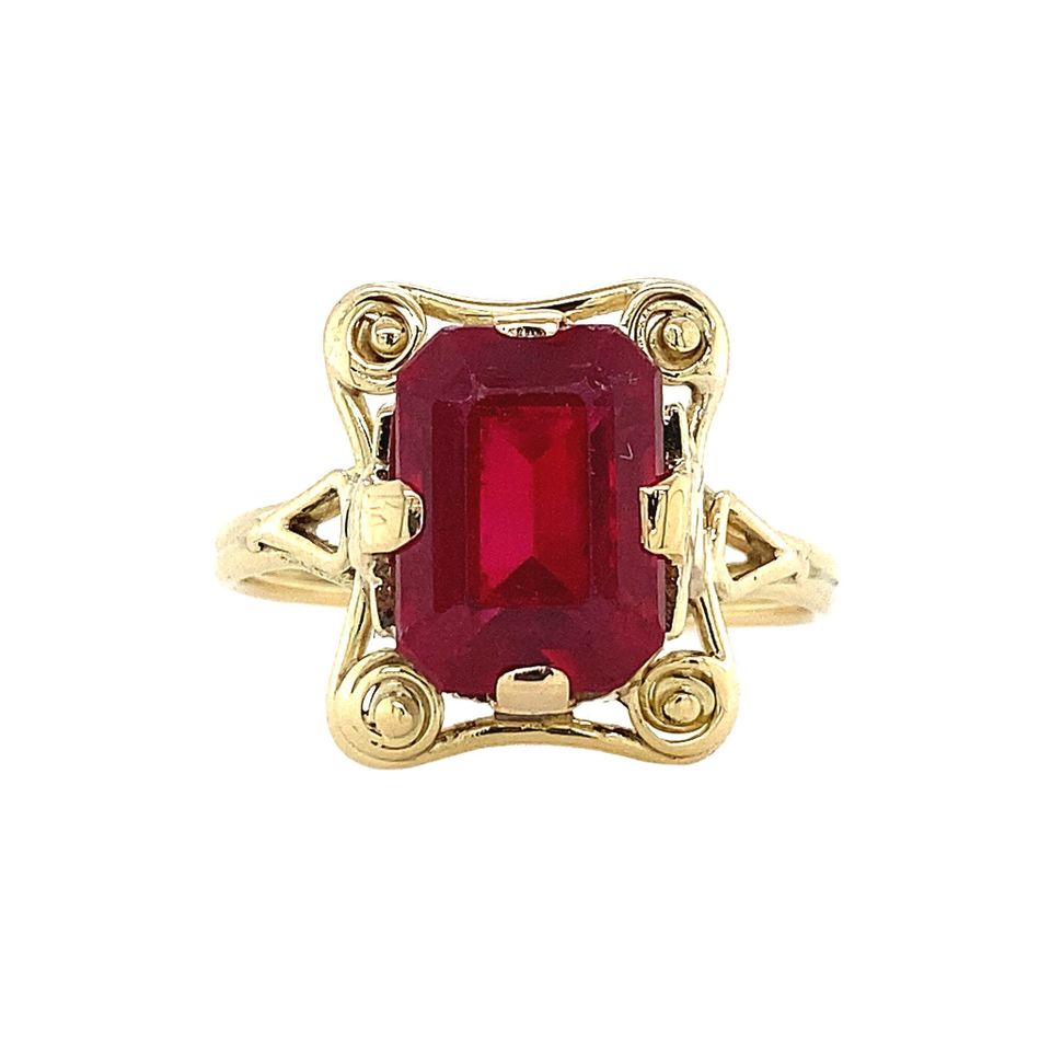 Vintage 14K Gold Ring with Ruby