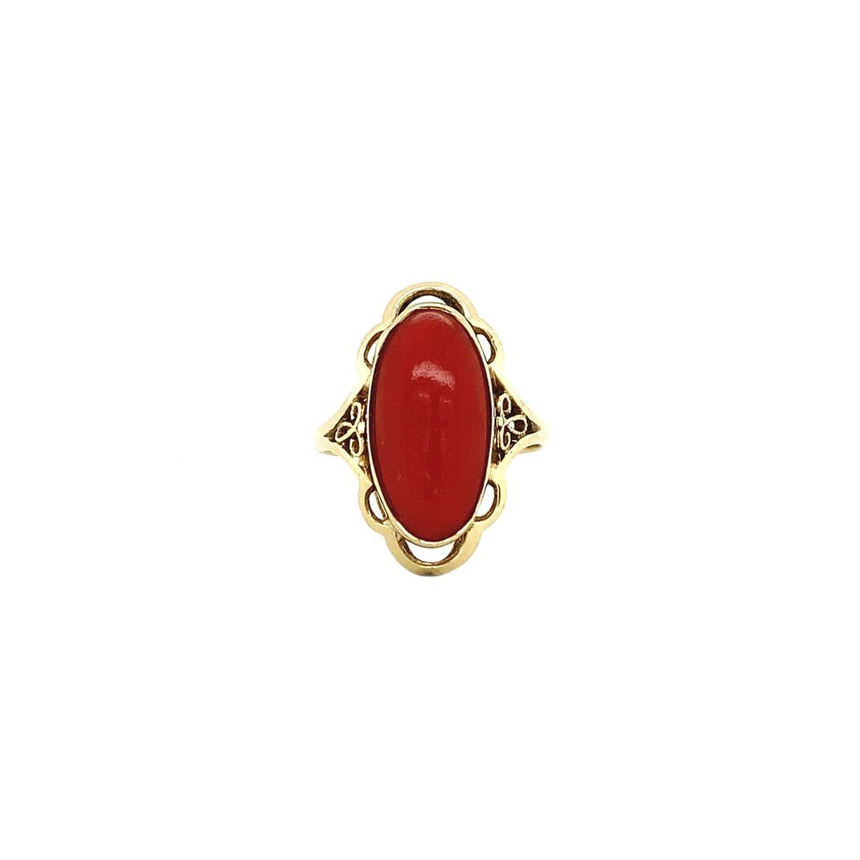 Vintage 14K Gold Ring with Red Coral