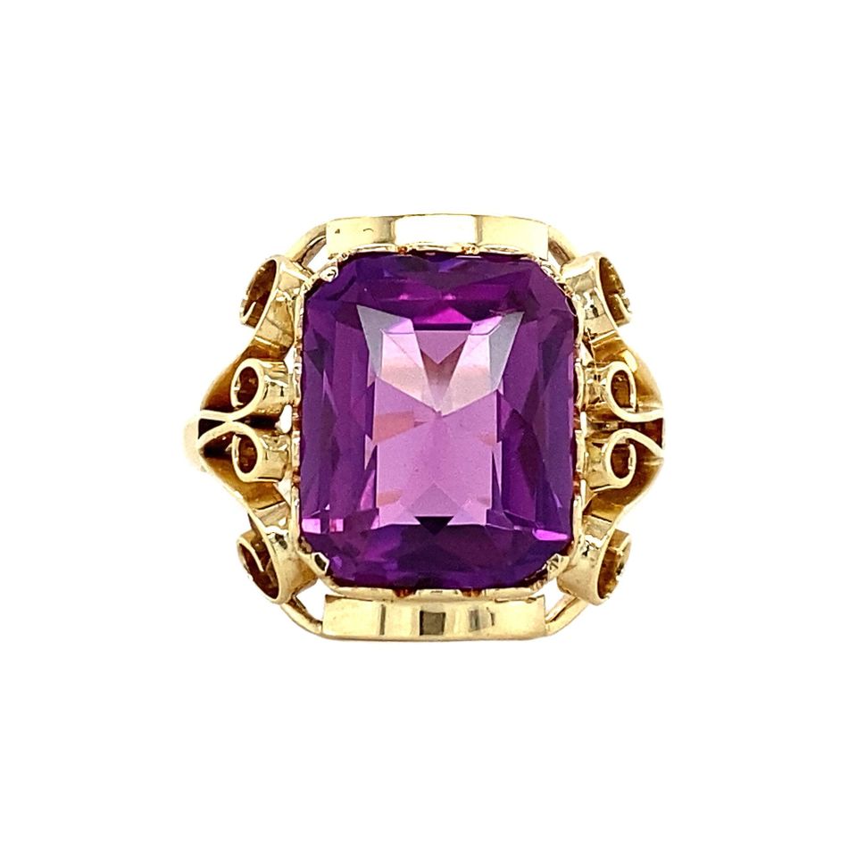 Vintage 14K Gold Ring with Pink Sapphire