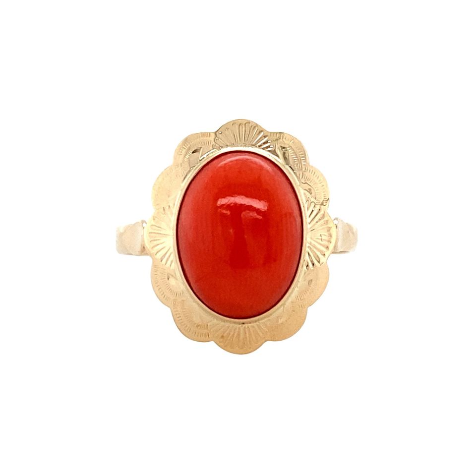 Vintage 14K Gold Ring with Red Coral