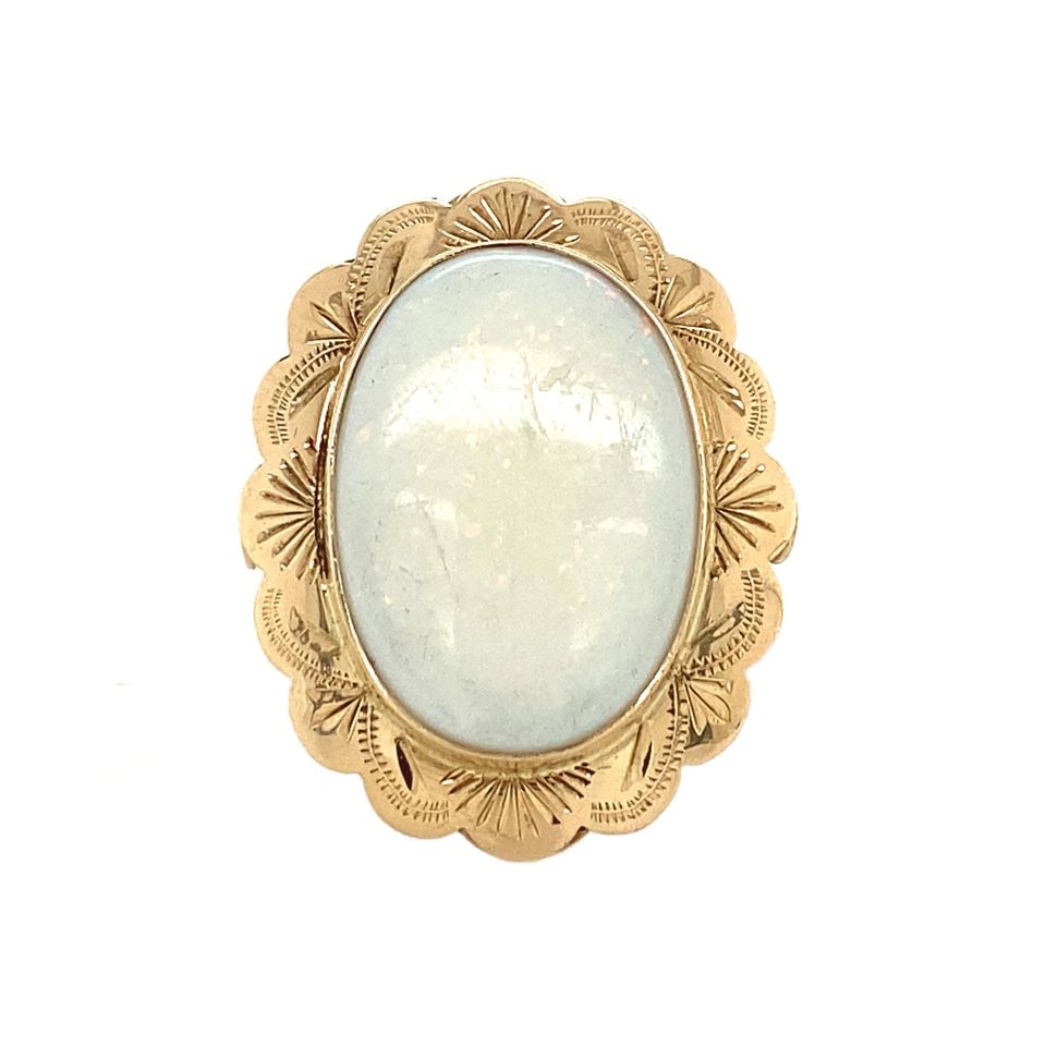 Vintage 14K Gold Ring with Opal