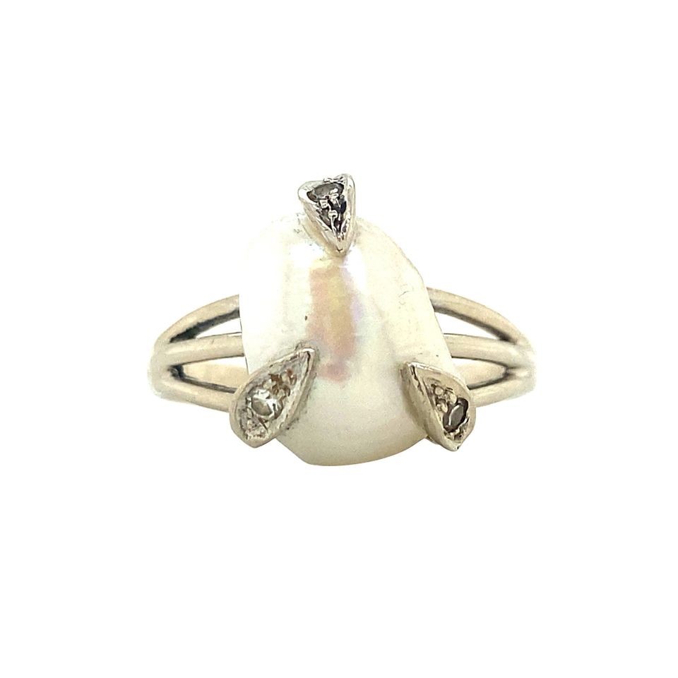 Vintage 14K White Gold Ring with Pearl and Diamond