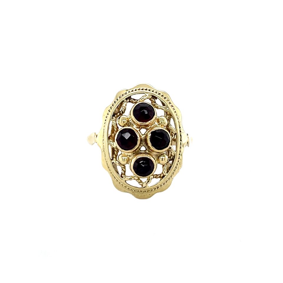 Vintage 14K Gold Ring with Garnet
