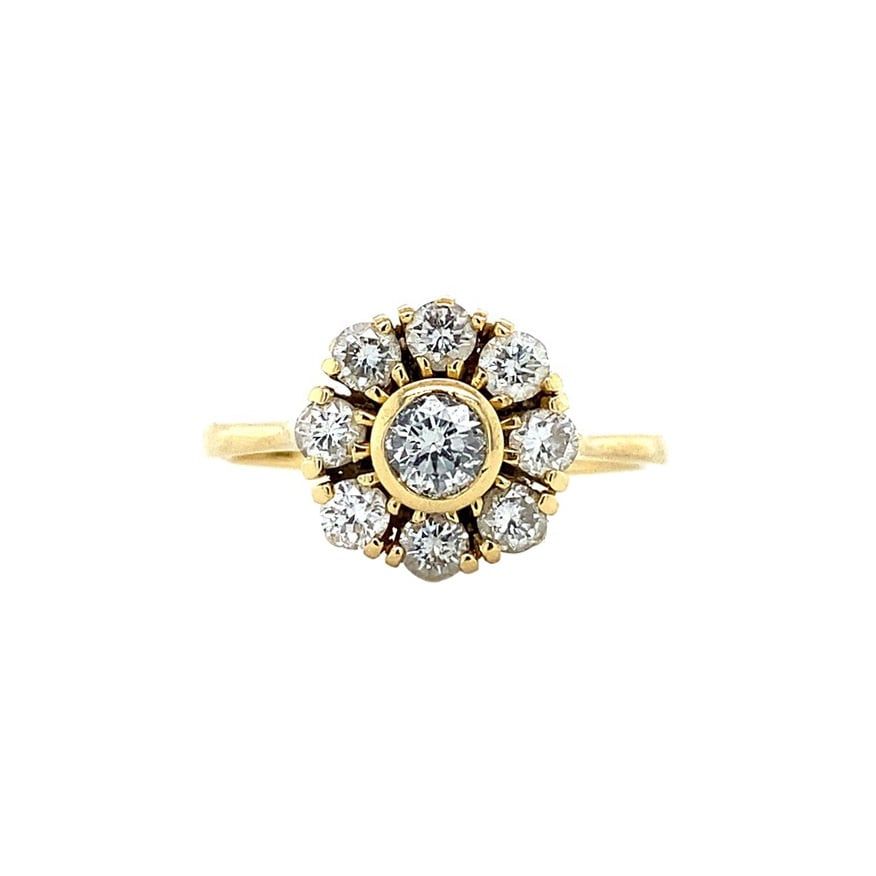 Vintage 18K Gold Cluster Ring with Diamond