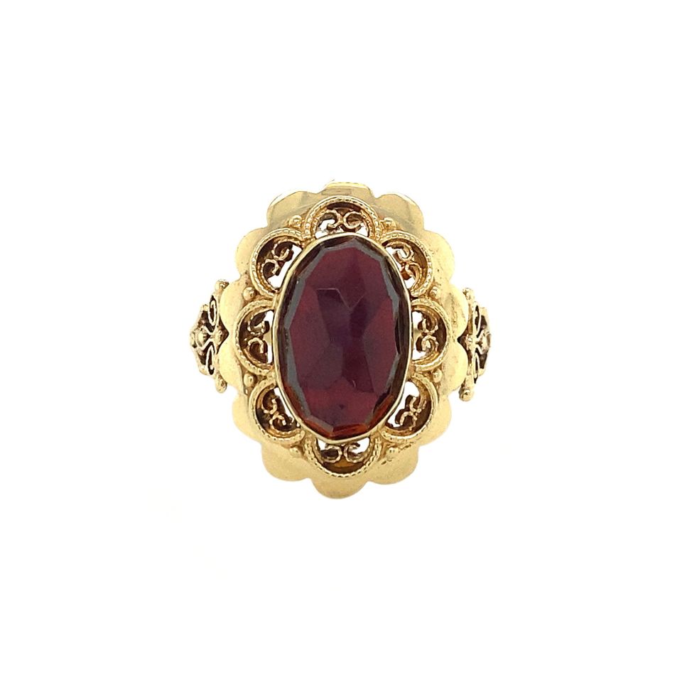 Vintage 14K Gold Ring with Garnet