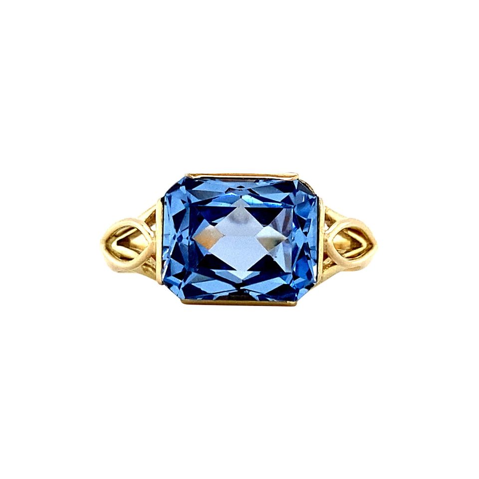 Vintage 14K Gold Ring with Blue Spinel