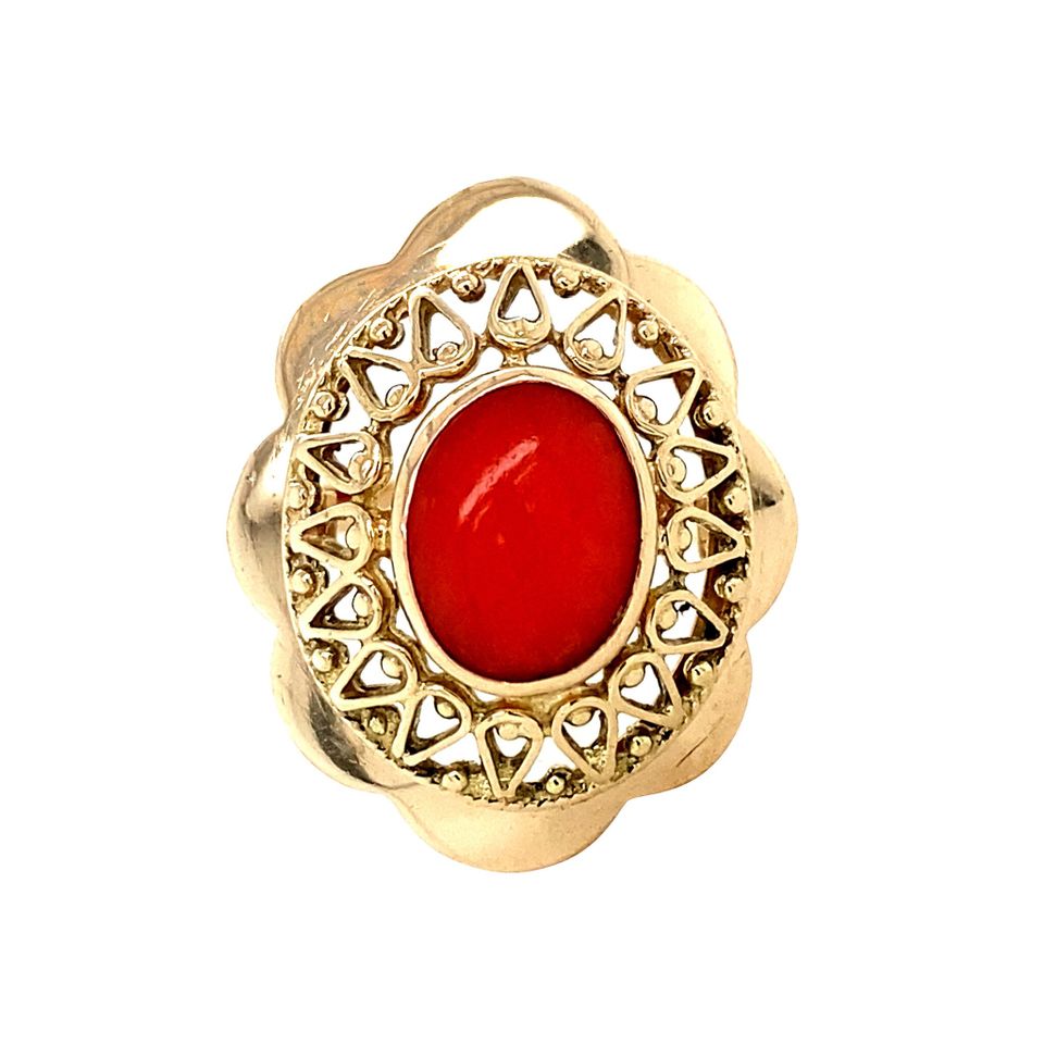 Vintage 14K Gold Ring with Red Coral