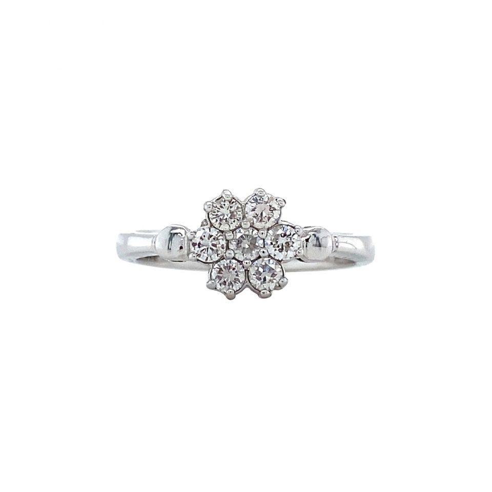 Vintage 18K White Gold Cluster Ring with Diamond