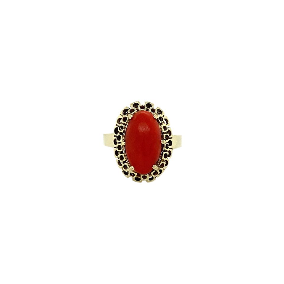 Vintage 14K Gold Ring with Red Coral
