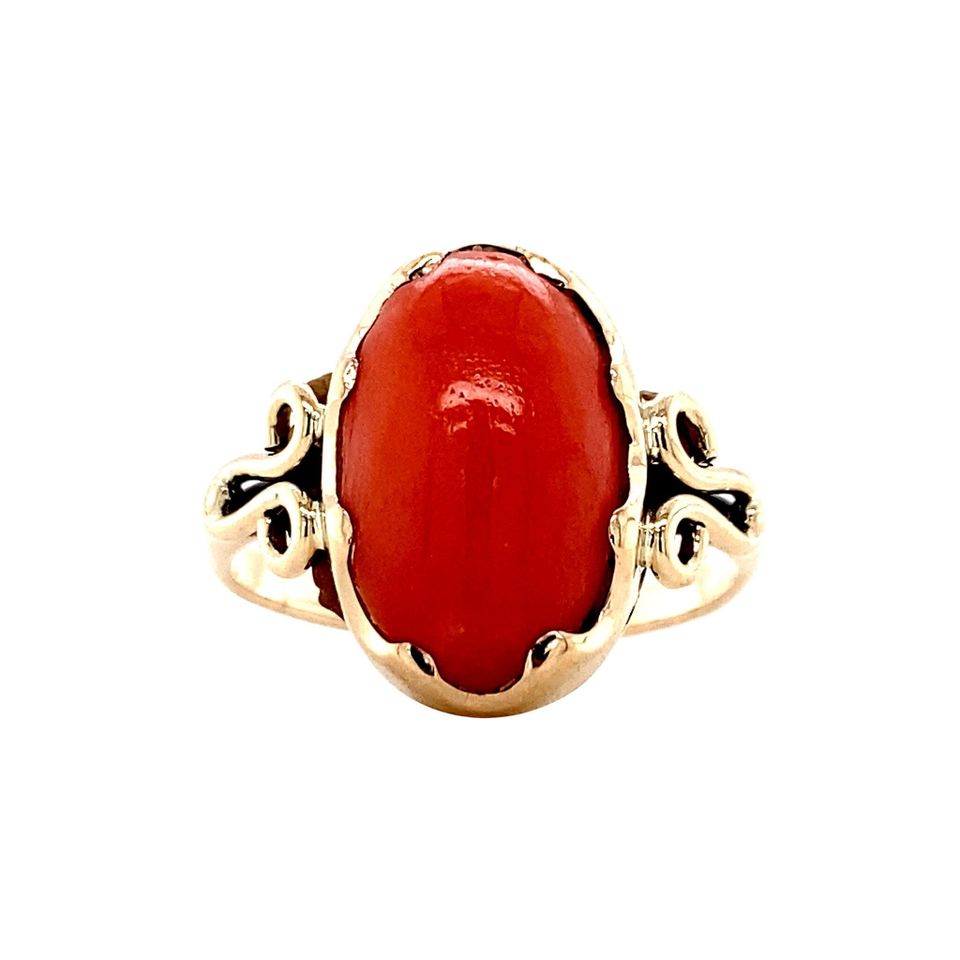 Vintage 14K Gold Ring with Red Coral