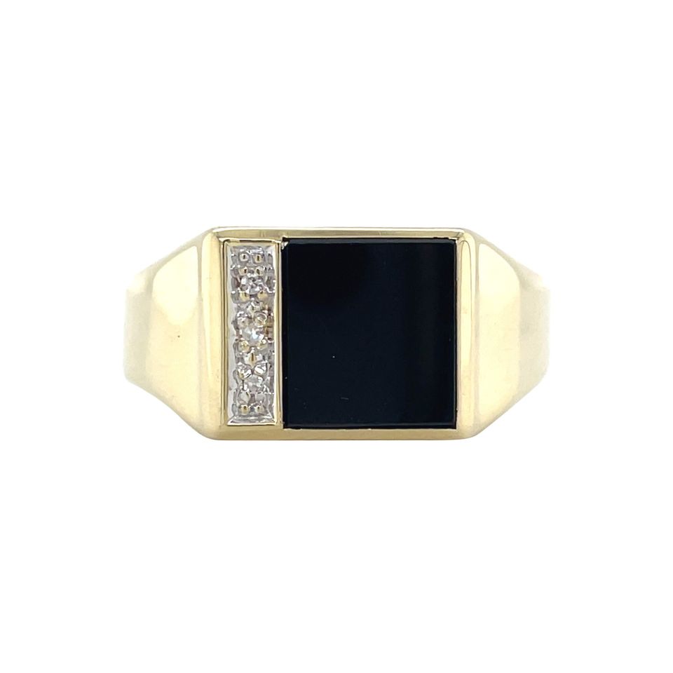 Vintage 14K Gold Signet Ring with Onyx and Diamond