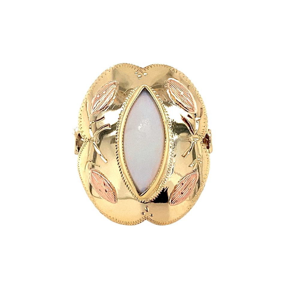 Vintage 14K Gold Ring with Opal
