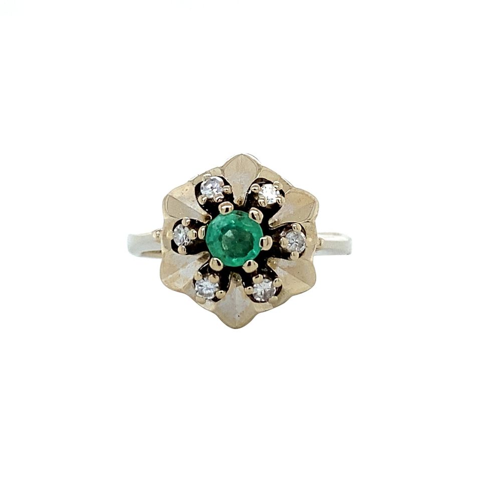 Vintage 14K White Gold Cluster Ring with Emerald and Diamond