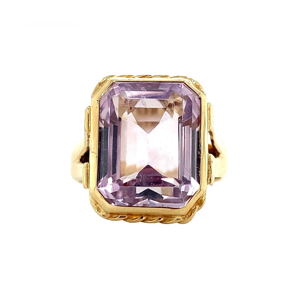 Vintage 14K Gold Ring with Amethyst