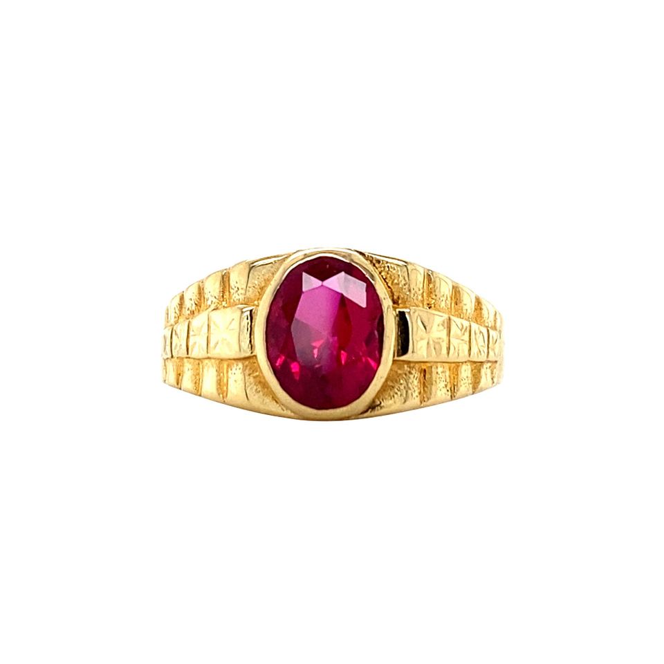 Vintage 18K Gold Ring with Ruby