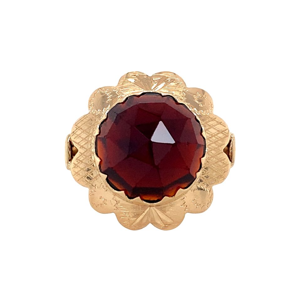 Vintage 14K Gold Ring with Garnet