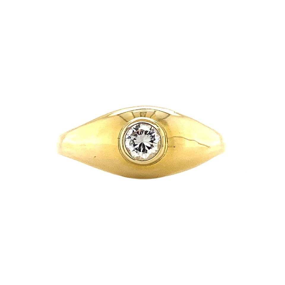 Vintage 8K Gold Ring with Cubic Zirconia