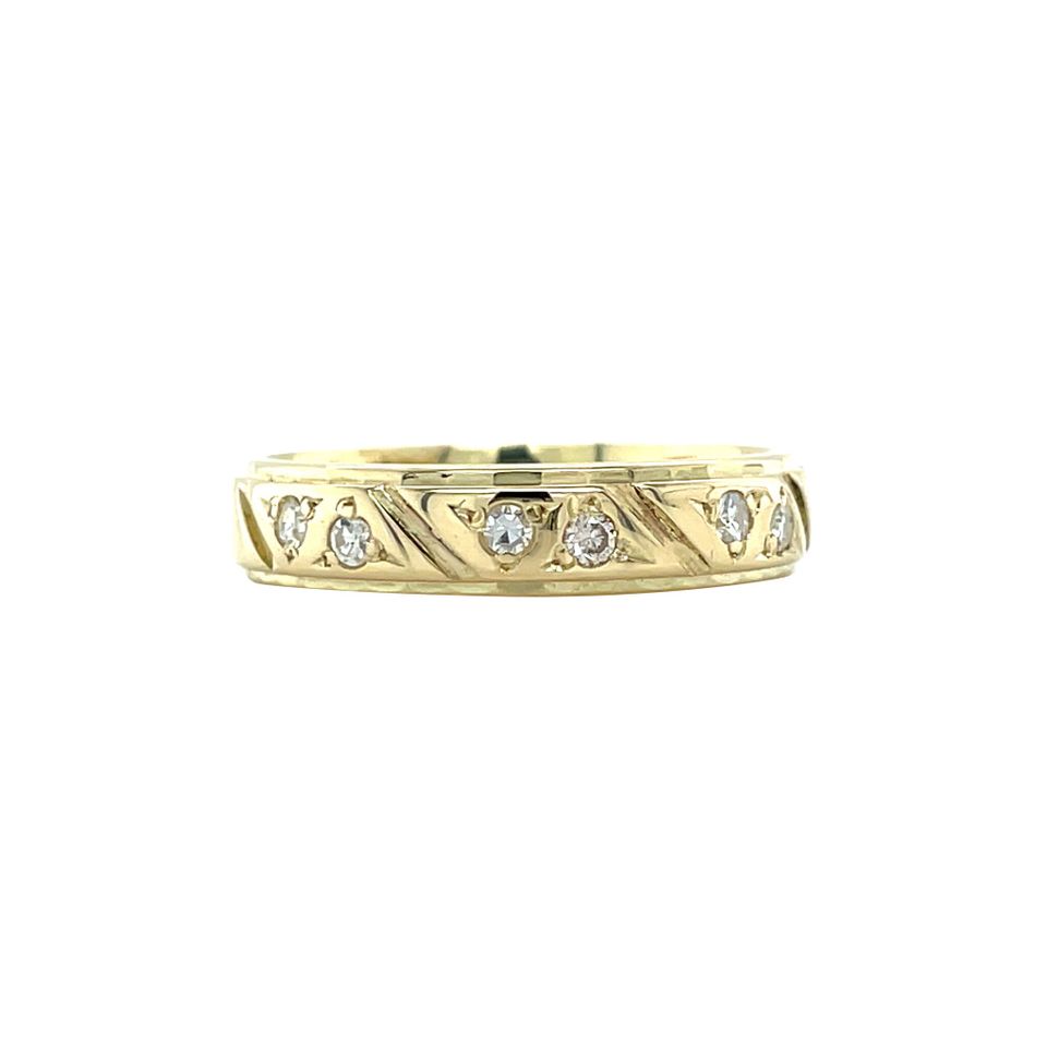 Vintage 14K Gold Ring with Diamond