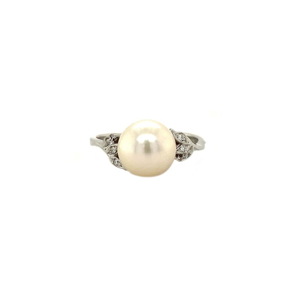 Vintage 18K Gold Ring with Diamond and Pearl