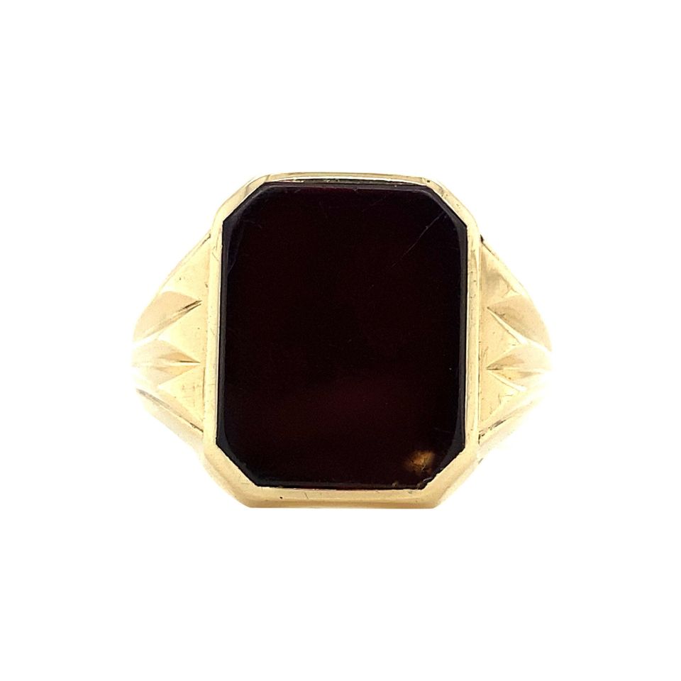 Vintage 14K Gold Signet Ring with Carnelian