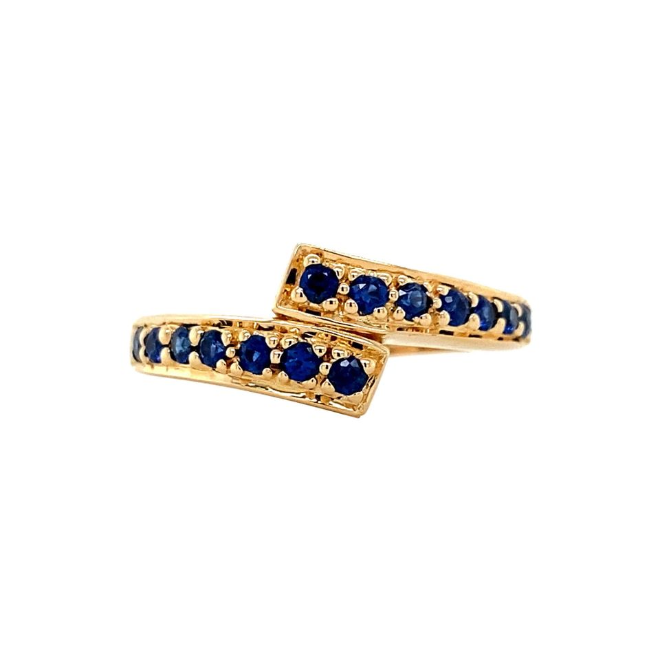 Vintage 18K Gold Ring with Sapphire