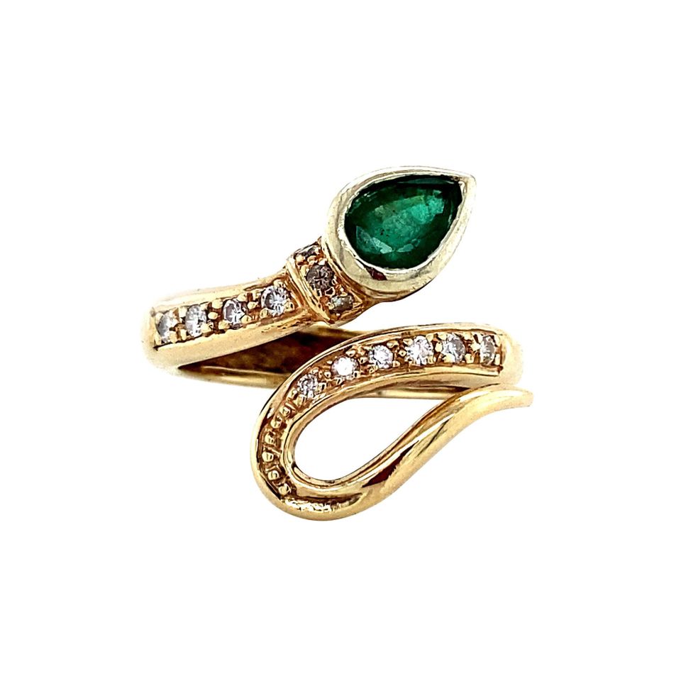Vintage 14K Gold Ring with Emerald and Diamond