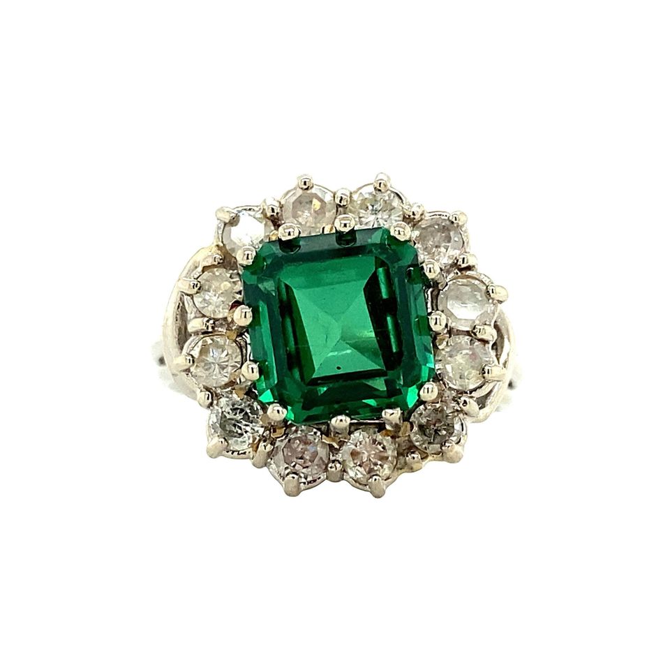 Vintage 18K White Gold Cluster Ring with Diamond and Green Spinel