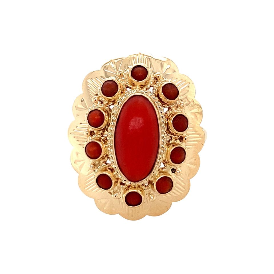 Vintage 14K Gold Cluster Ring with Red Coral