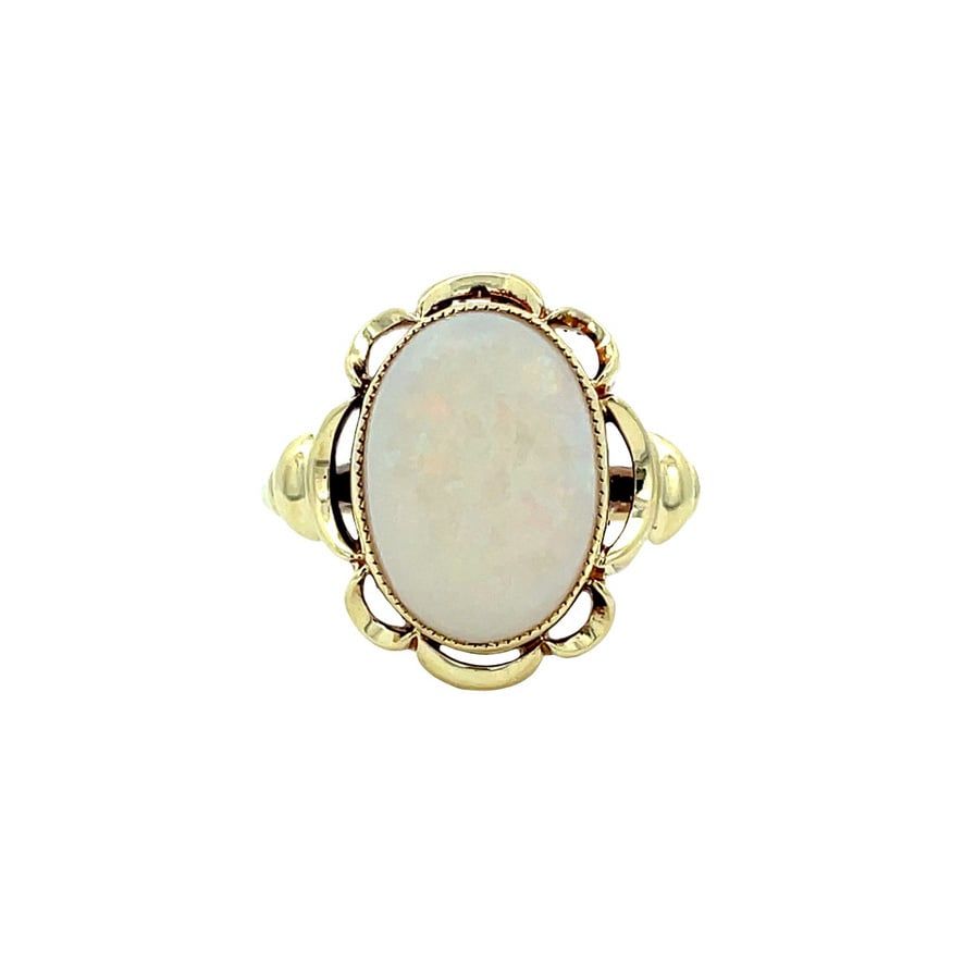 Vintage 14K Gold Ring with Opal