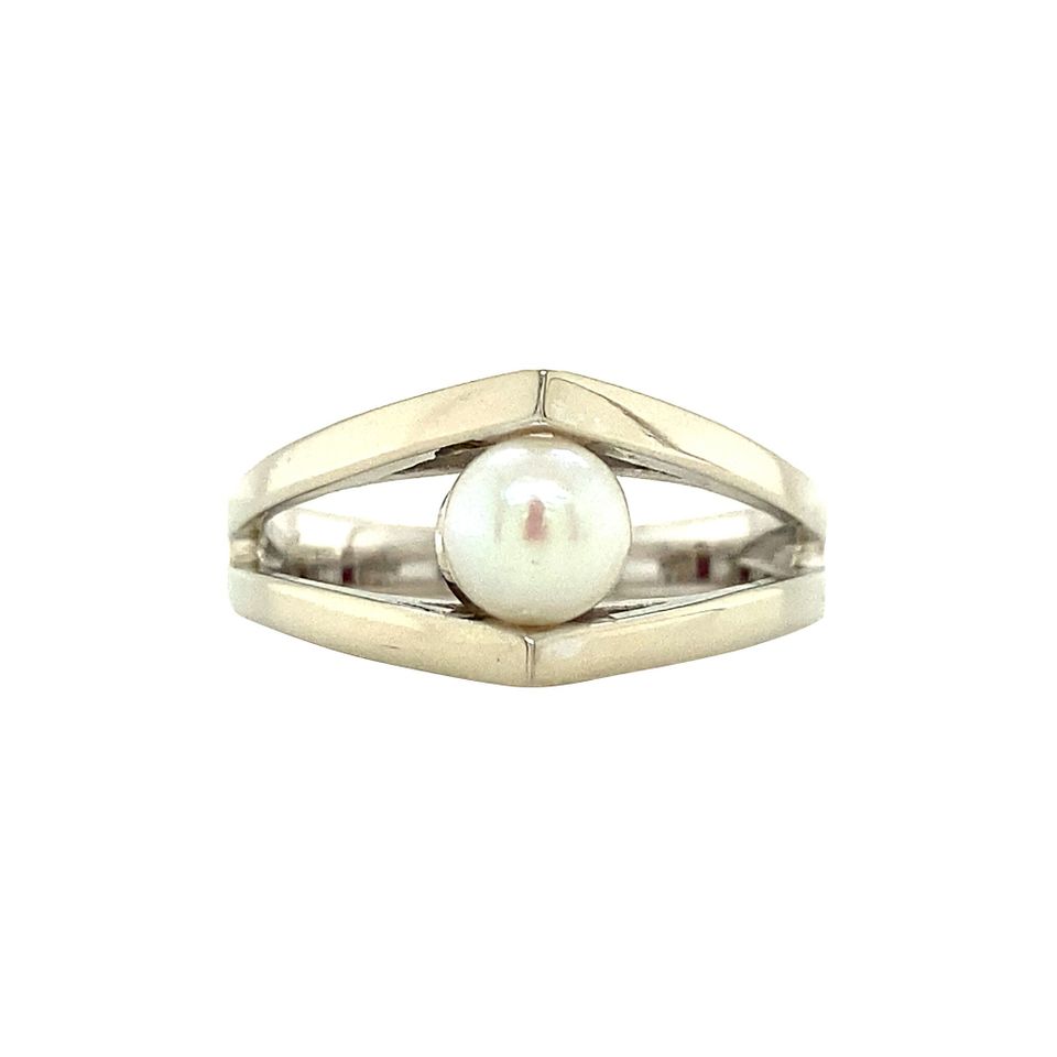 Vintage 18K White Gold Ring with Pearl