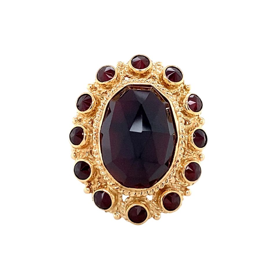 Vintage 14K Gold Ring with Garnet