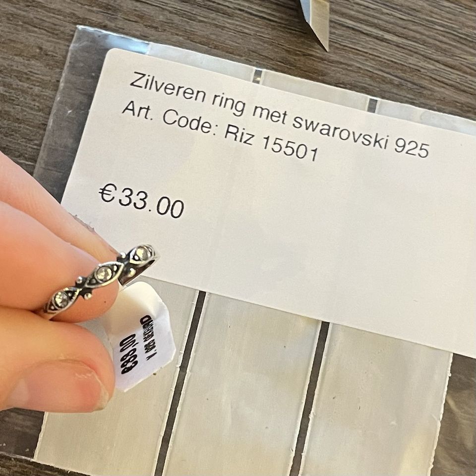 Vintage Sterling Silver Ring with Swarovski