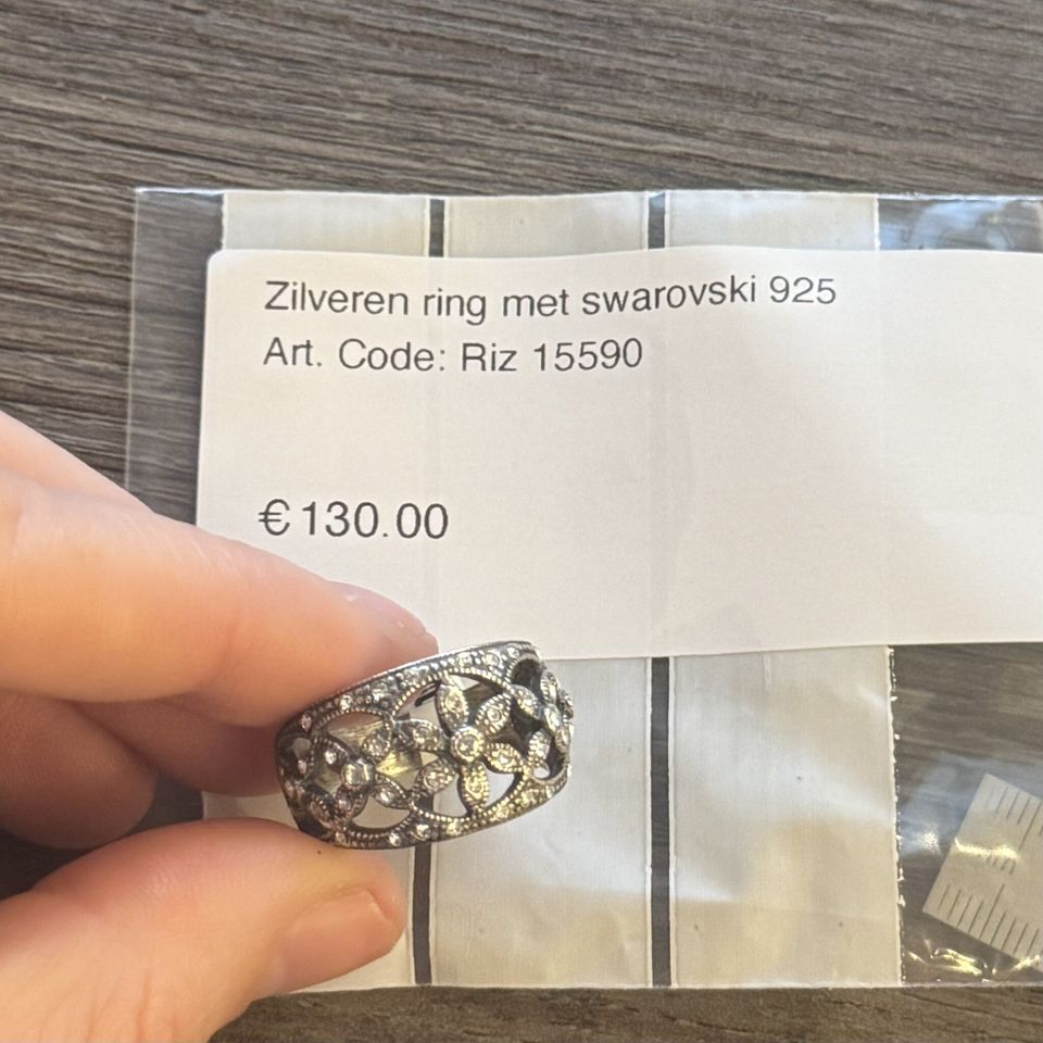 Vintage Sterling Silver Ring with Swarovski