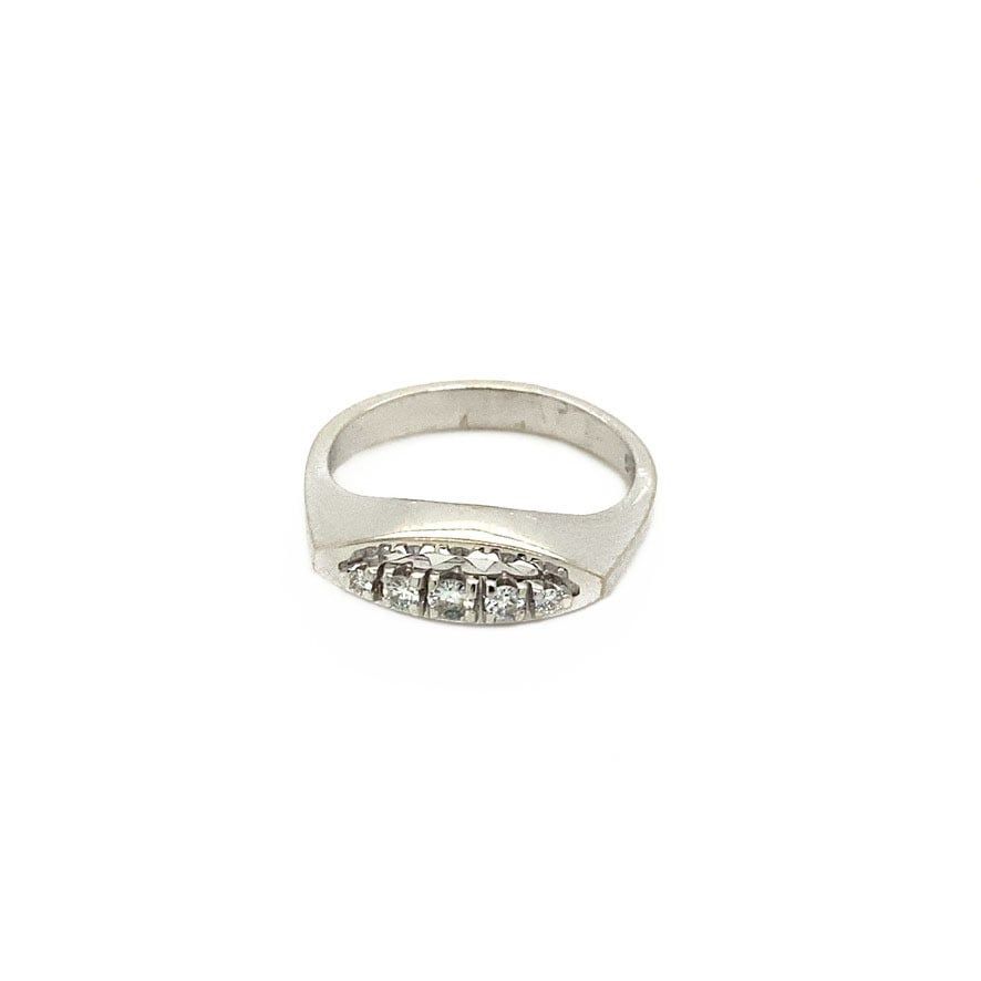 Vintage 14K White Gold Ring with Diamond