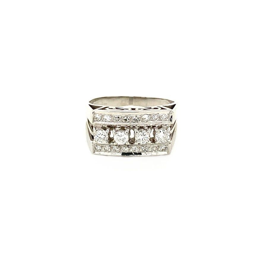 Vintage 18K White Gold Ring with Diamond