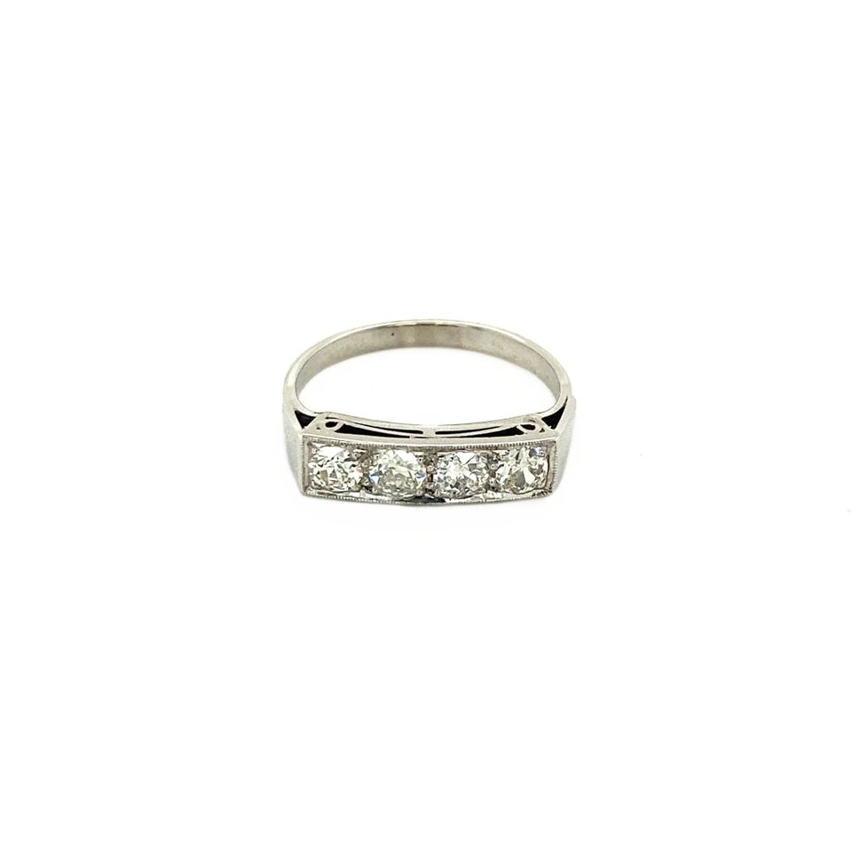 Vintage 14K White Gold Ring with Diamond