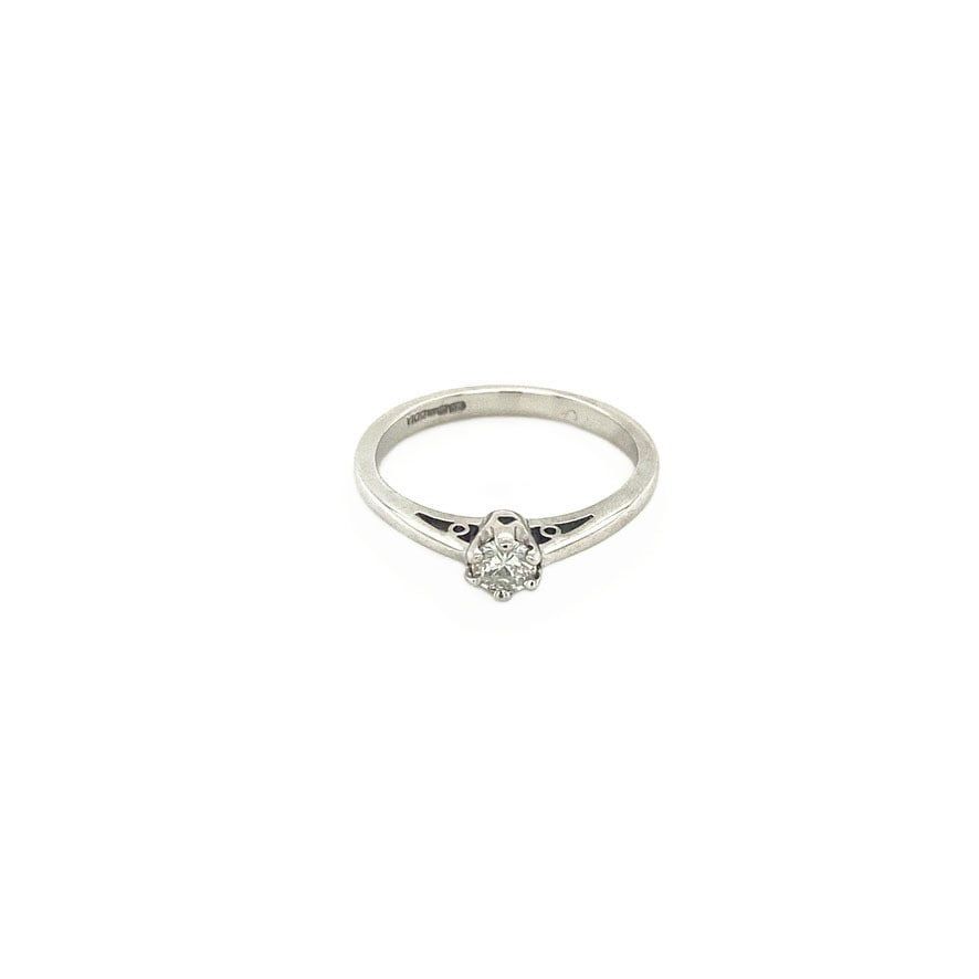 Vintage 9K Gold Solitaire Ring with Diamond